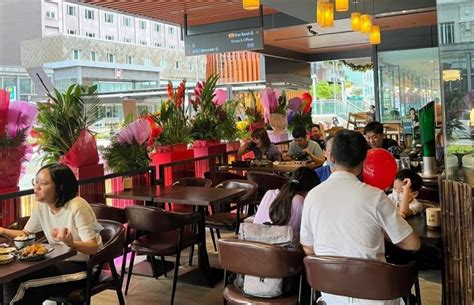 We welcome you to Jyu Gae Bistro for our daily live band.